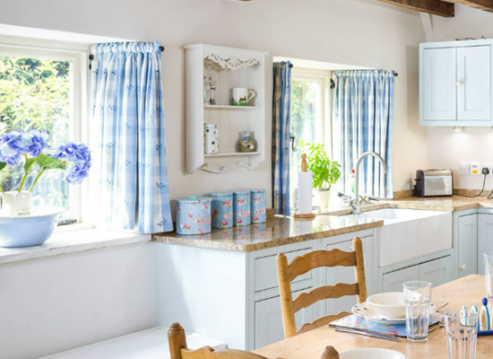 انتخاب پرده مناسب برای آشپزخانه