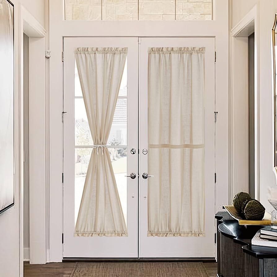 پرده پلیسه پشت دری