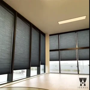 پرده پلیسه شب وروز