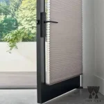 پرده پلیسه پشت دری مناسب برای درهای ورودی وپنجره ها